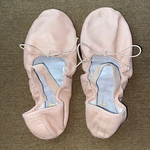 Girl’s Ballet Shoes